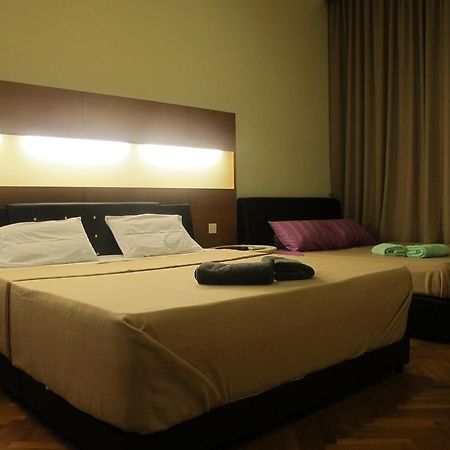 Luxury Suites @ Straits Quay Tanjung Bungah  Exterior photo