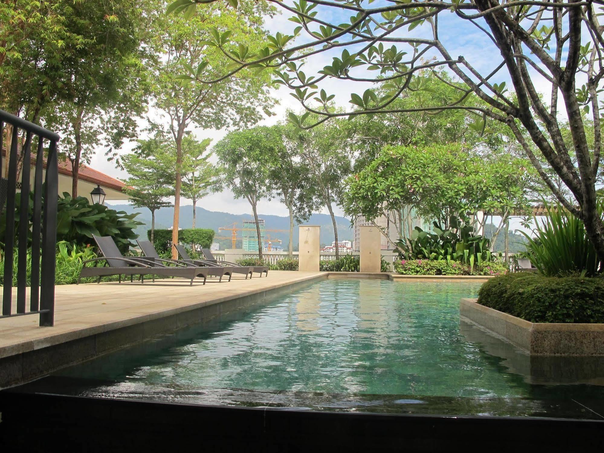 Luxury Suites @ Straits Quay Tanjung Bungah  Exterior photo