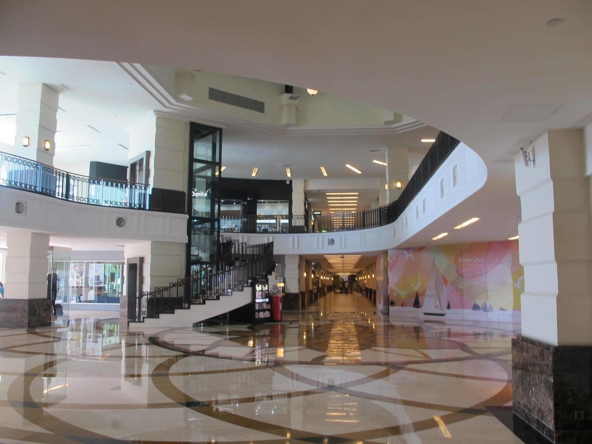 Luxury Suites @ Straits Quay Tanjung Bungah  Exterior photo